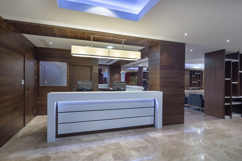 Hampton By Hilton Kayasehir 3* İstanbul