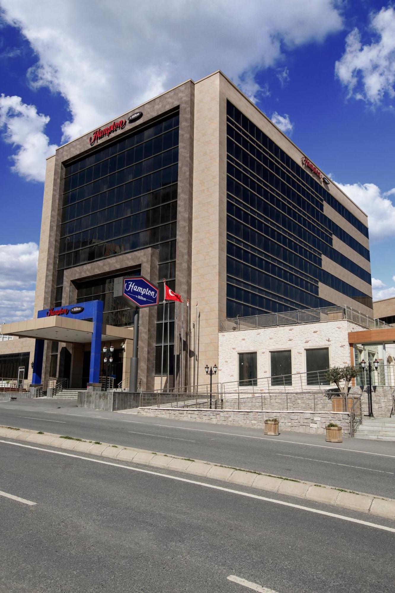Hampton By Hilton Kayasehir 3* İstanbul