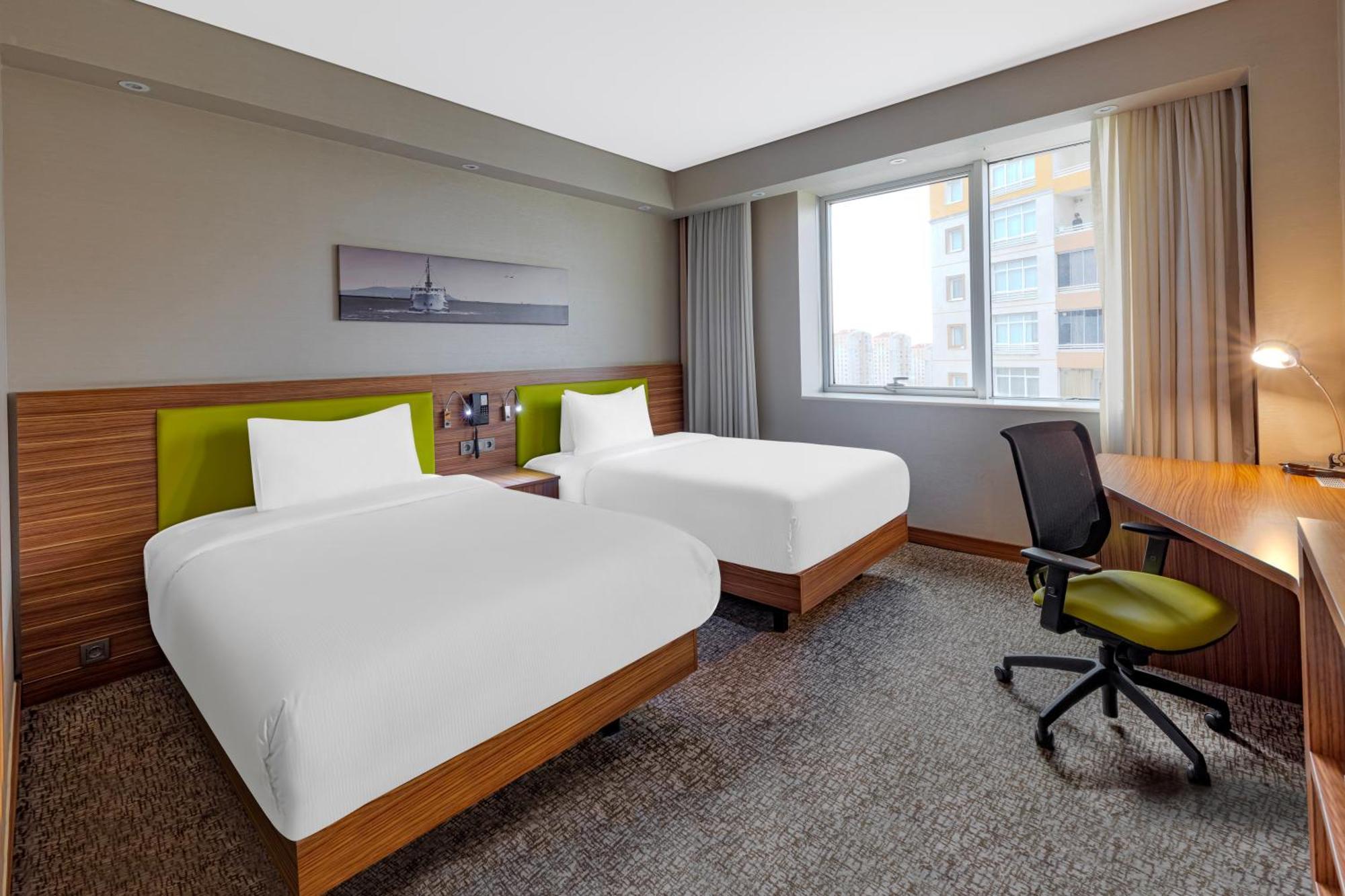 Hampton By Hilton Kayasehir Otel