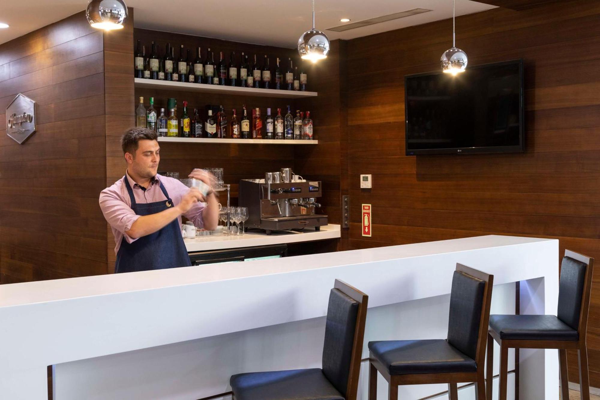 Hampton By Hilton Kayasehir Otel