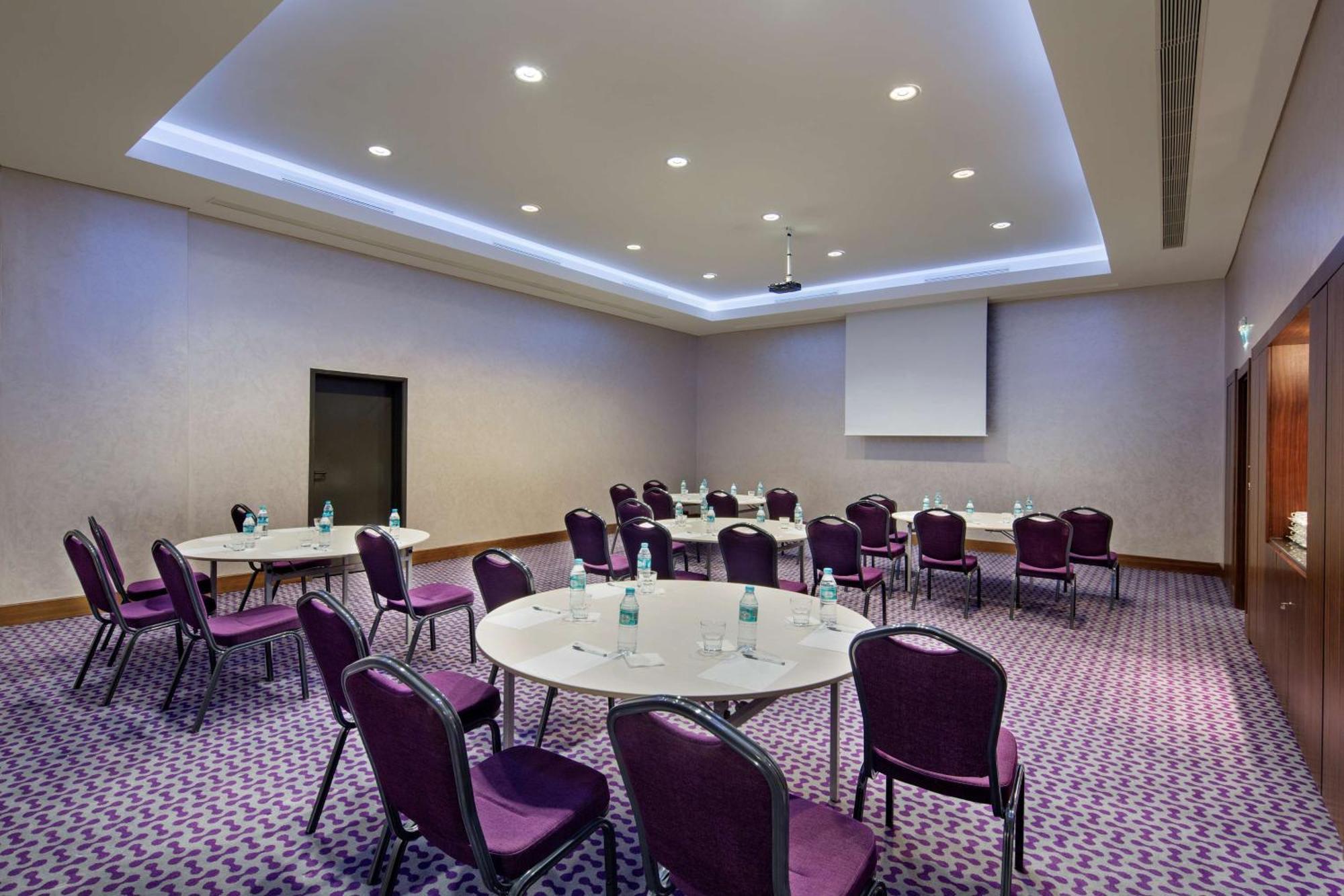 Otel Hampton By Hilton Kayasehir