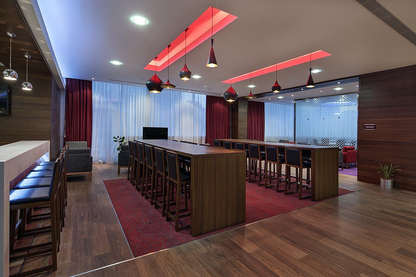 Hampton By Hilton Kayasehir Otel