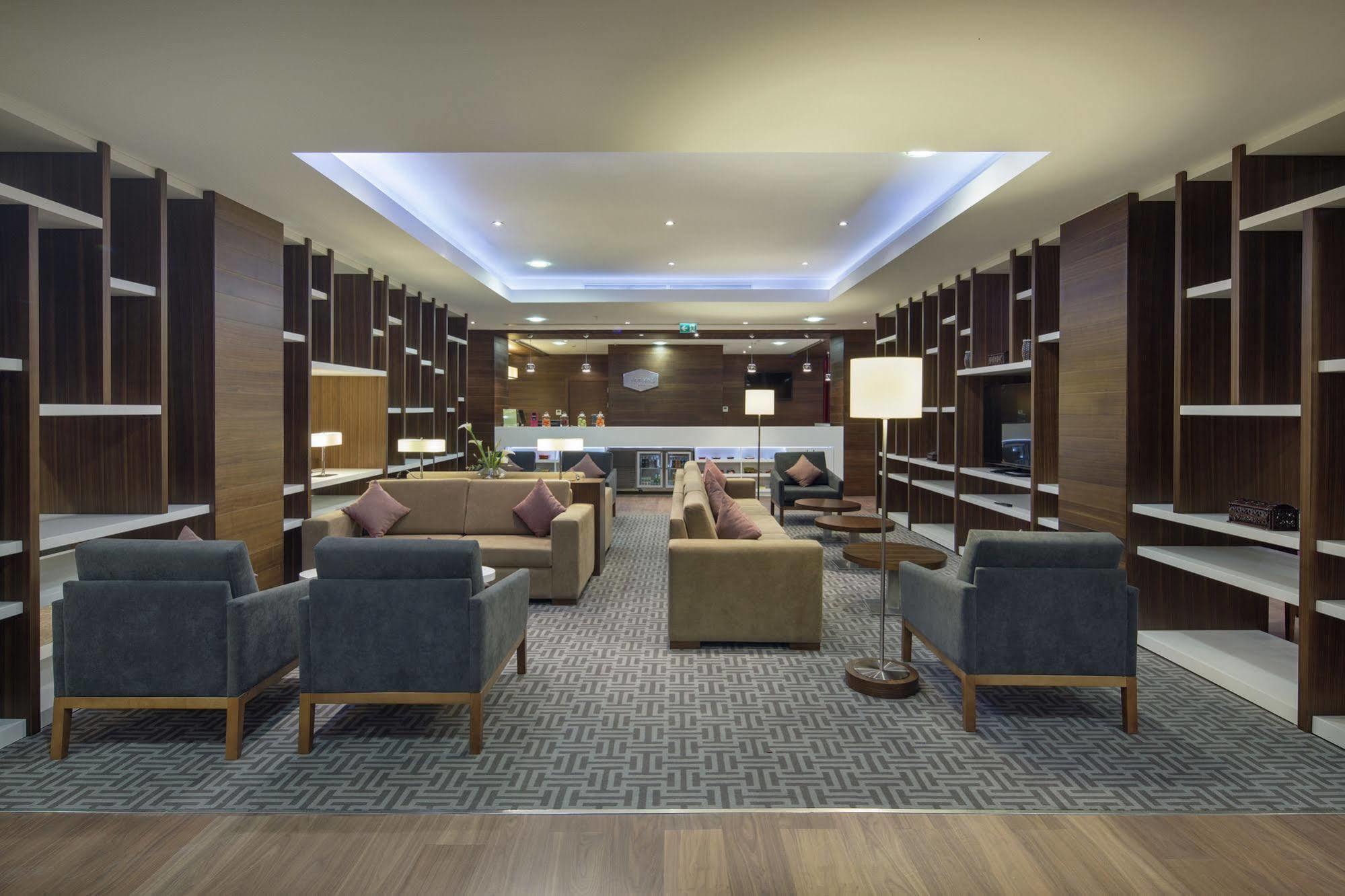 Hampton By Hilton Kayasehir İstanbul