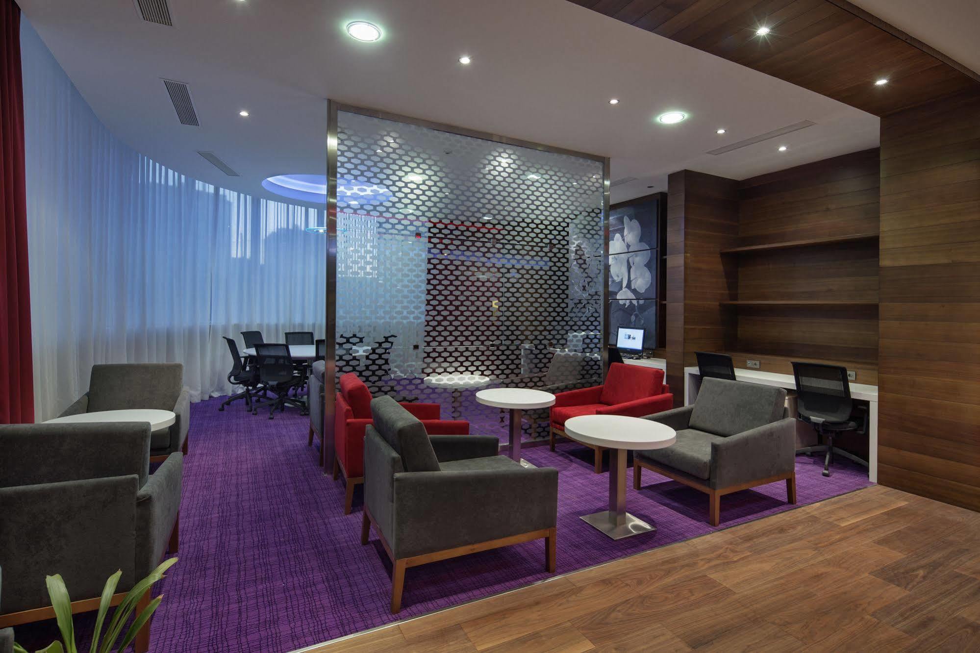 Hampton By Hilton Kayasehir Otel İstanbul