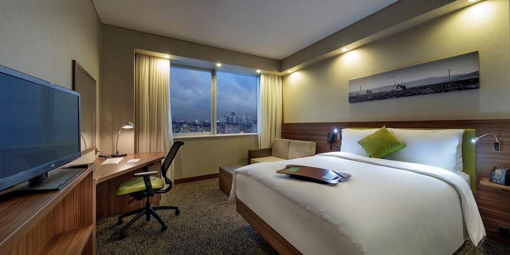 Hampton By Hilton Kayasehir Istanboel